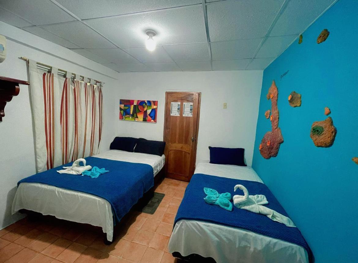 ホテル Puerto Ayora Island エクステリア 写真